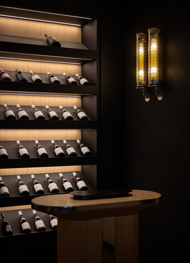 caveau bouteilles oenotourisme mongeard mugneret